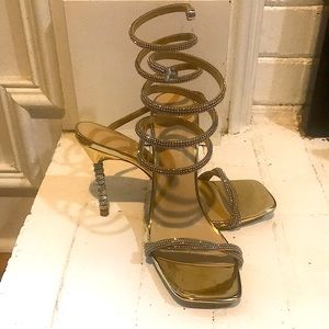 Gold bottom gem details size 9 made by Bonnabel